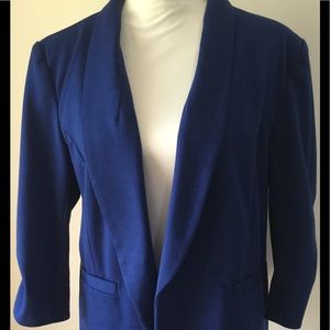 Women’s blue blazer- quarter inch ruched sleeve